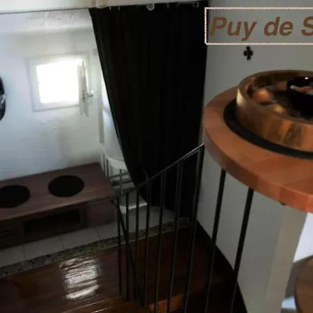 Apartment Chaine Des Puys Avec Garages Attenants *