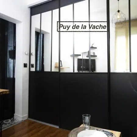 Chaine Des Puys Avec Garages Attenants *