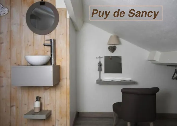 Chaine Des Puys Avec Garages Attenants Apartment