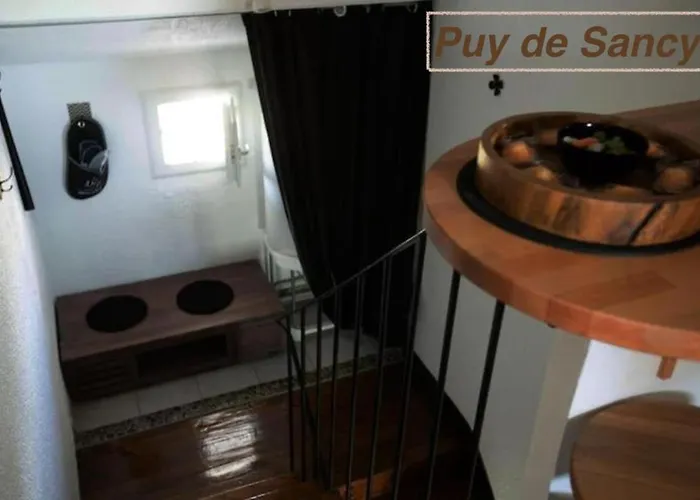 Apartment Chaine Des Puys Avec Garages Attenants *