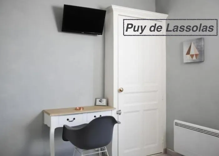 Chaine Des Puys Avec Garages Attenants Apartment