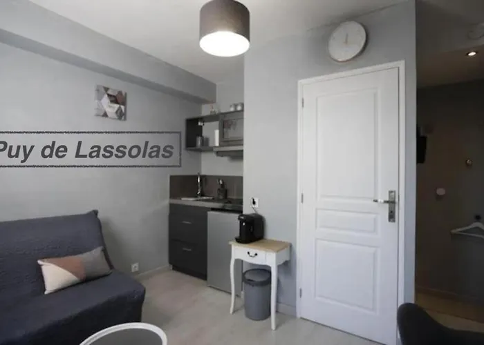 Chaine Des Puys Avec Garages Attenants Apartment